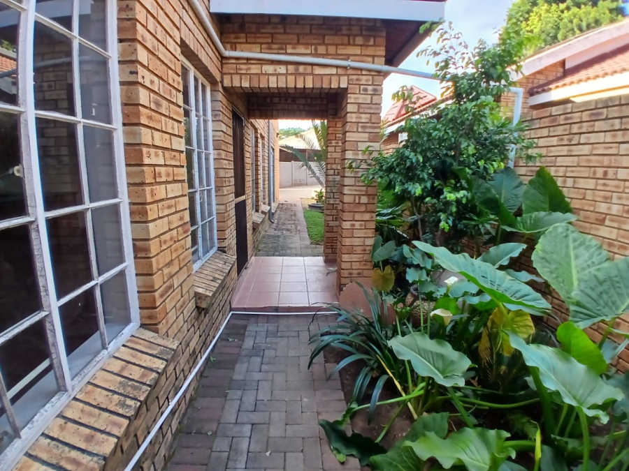4 Bedroom Property for Sale in Bodorp North West